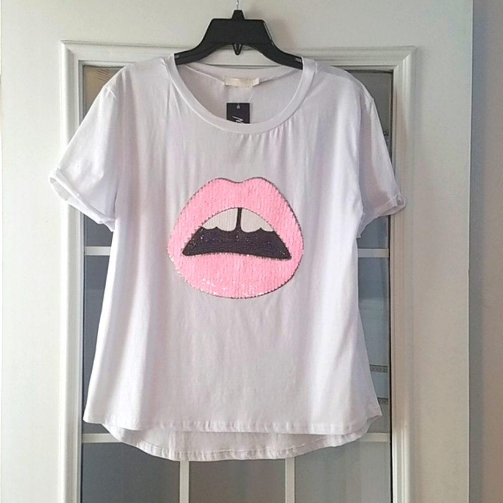 Vera & Lucy - Give 'Em Lip Sequin Lip T-shirt
